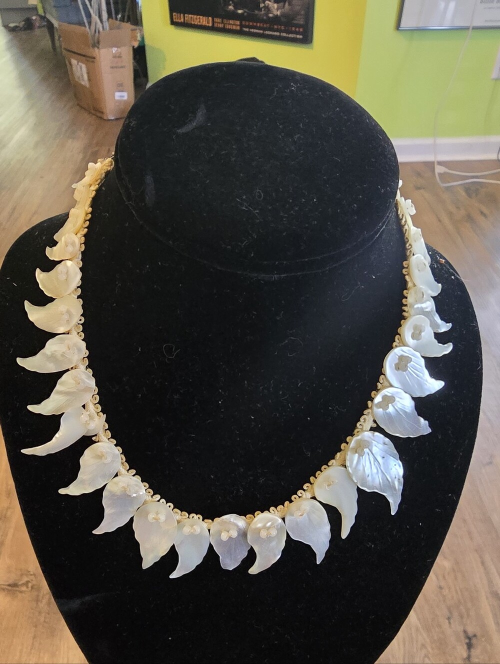 Beautuful Mother of Pearl Floral Petal Necklace